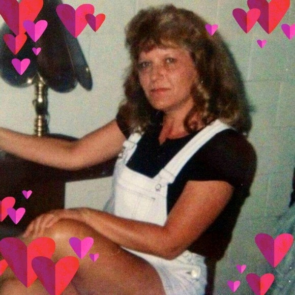 Meet your Posher, Pam - Picture 1 of 1